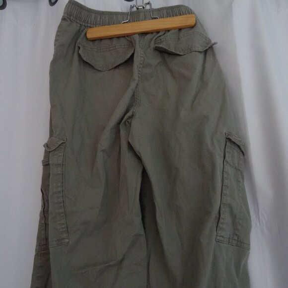 boy's size 14 Y mint condition cargo pants - Picture 4 of 4